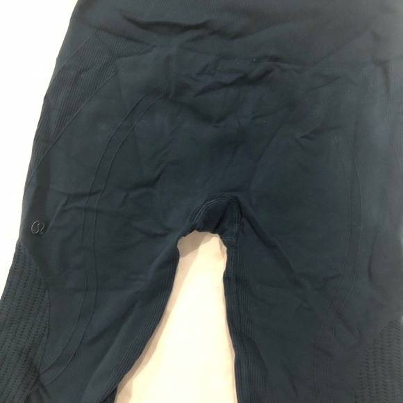 Ebb to Street Crop - Picture 8 of 8